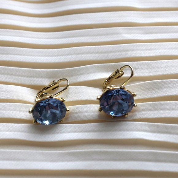Jewelry - Blue aquamarine rhinestone clip on earrings